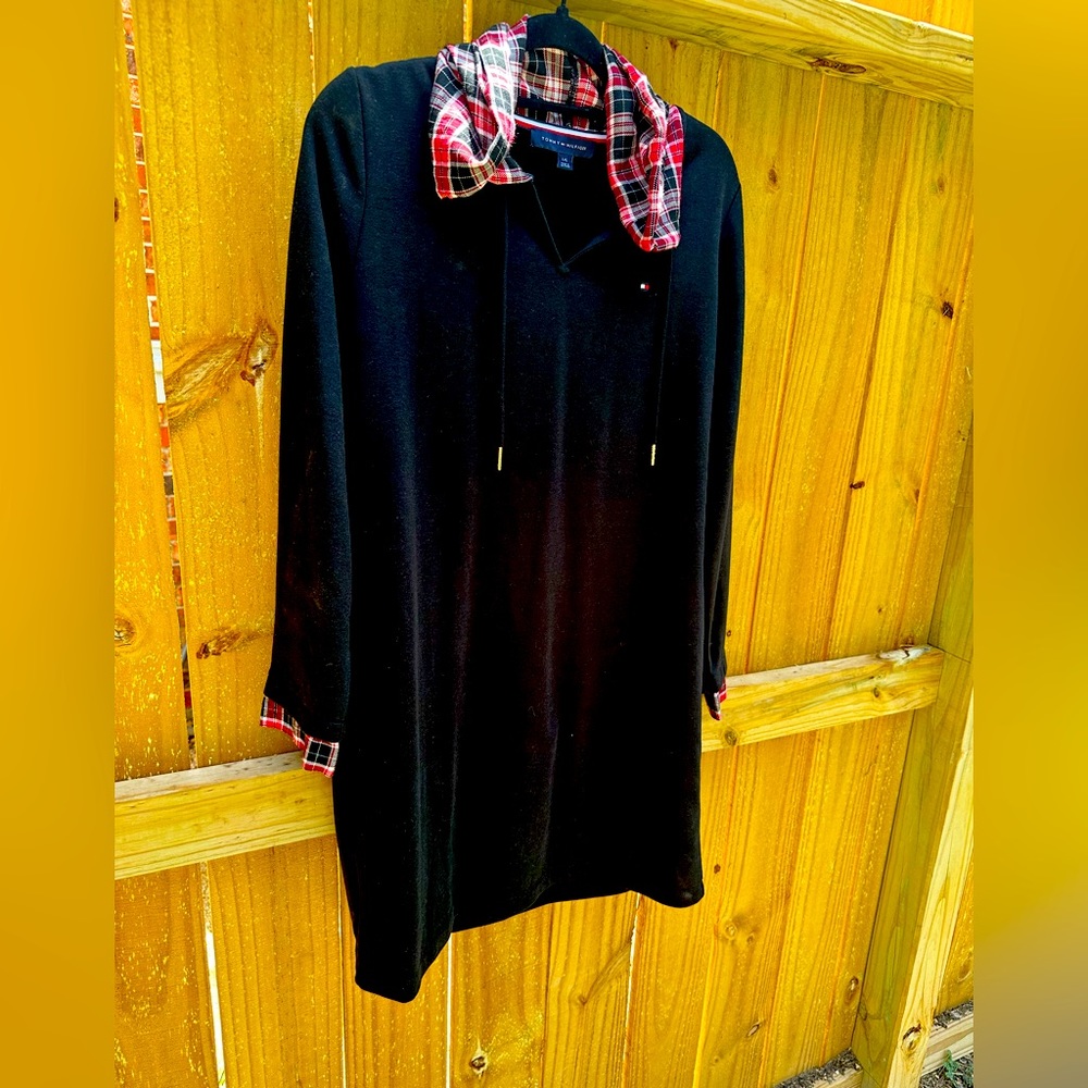 Tommy Hilfige black and red sneaker dress. Hooded dress, long sleeve. Size L
